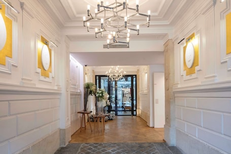 Lobby. Hôtel Le 123 Sébastopol - Astotel
