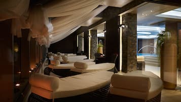 Indoor pool, a waterfall pool
