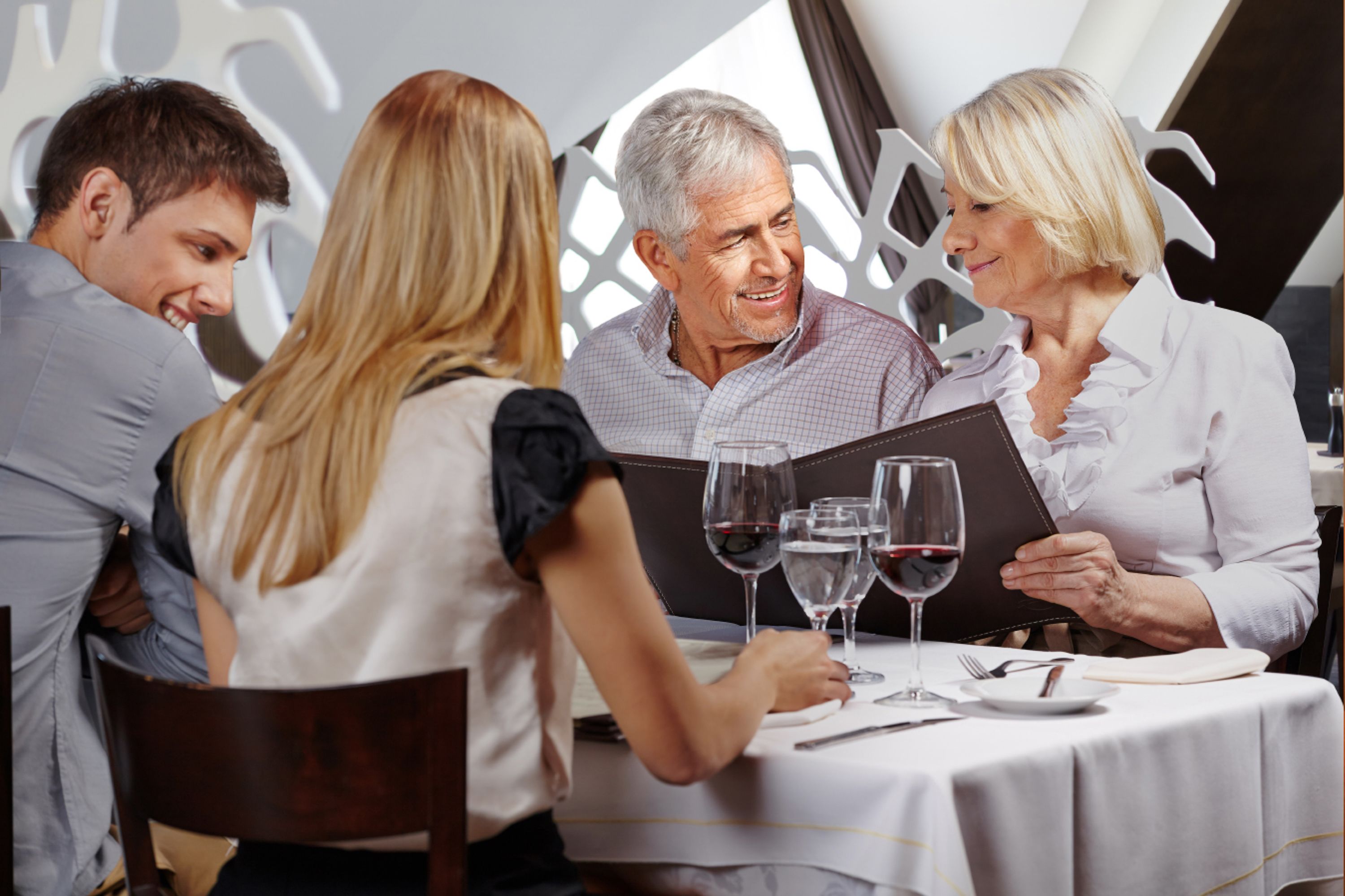 breakfast, dinner, brunch served; polish cuisine, garden views