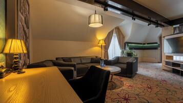 Pillow-top beds, in-room safe, desk, laptop workspace