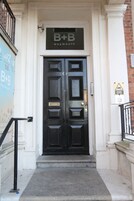 Entrada al alojamiento