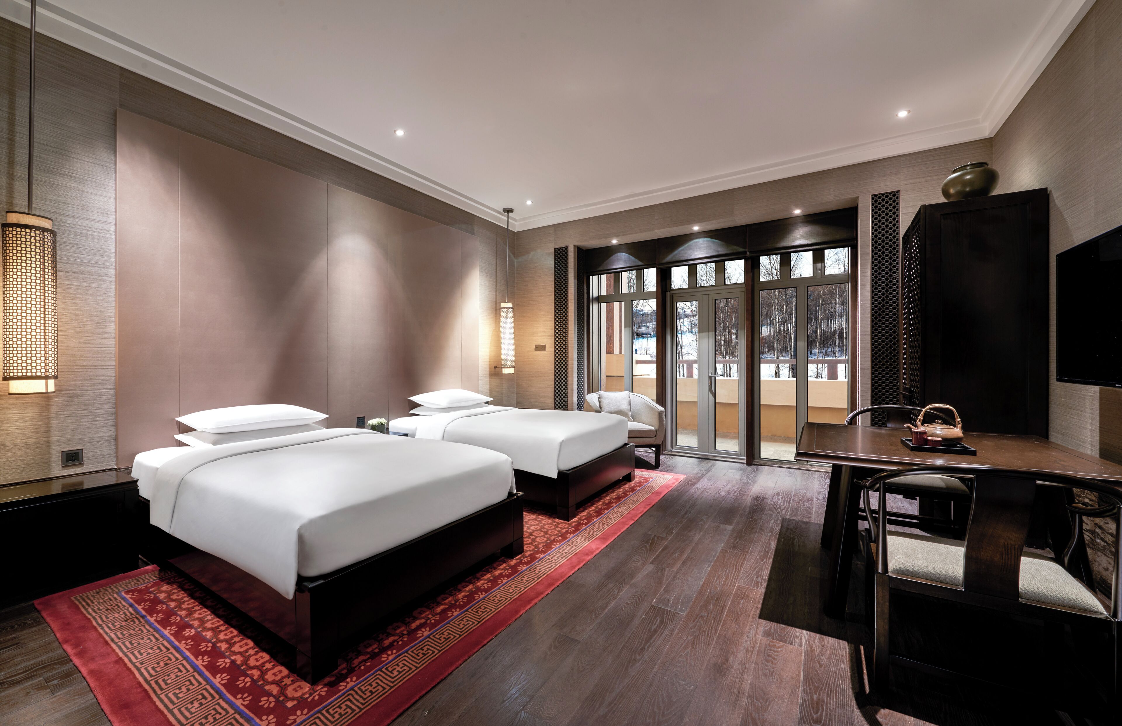 Camera, 2 letti singoli, vista montagna | Cassaforte in camera, una scrivania, insonorizzazione