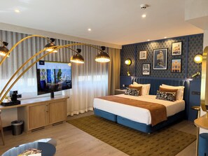 Suite, 1 King Bed (Panoramic Views) | Minibar, in-room safe, desk, blackout curtains - Hotel Indigo Madrid - Gran Via by IHG (Madrid)