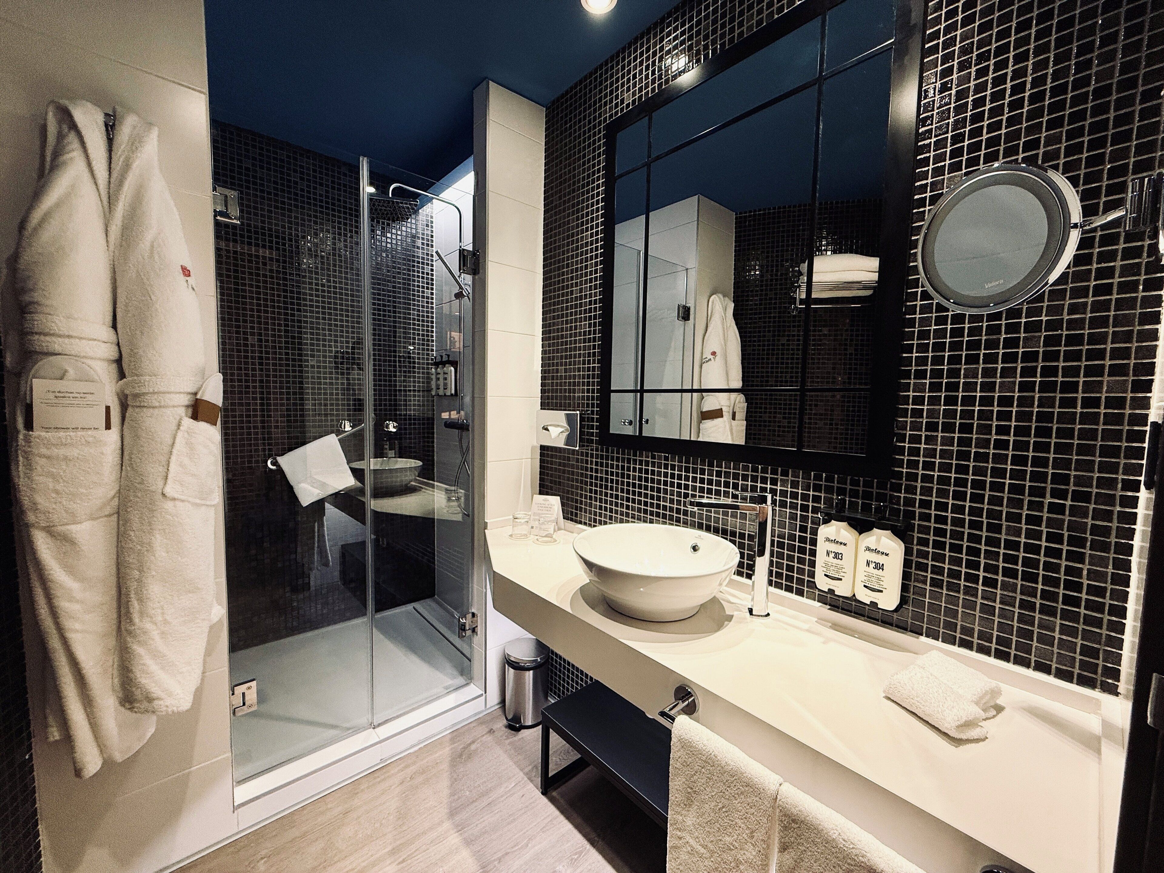 minibar, in-room safe, desk, blackout curtains