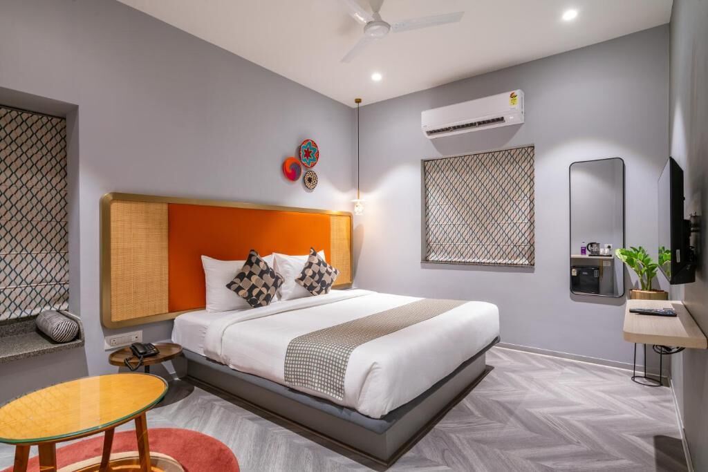 Hochwertige Bettwaren, Zimmersafe, Schreibtisch