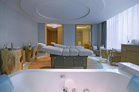 The Westin Singapore - Image 37
