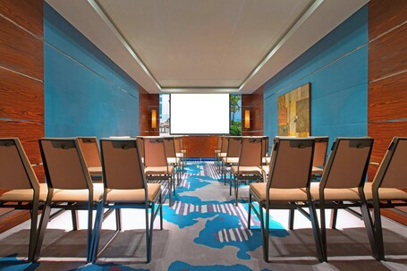 The Westin Singapore - Image 32