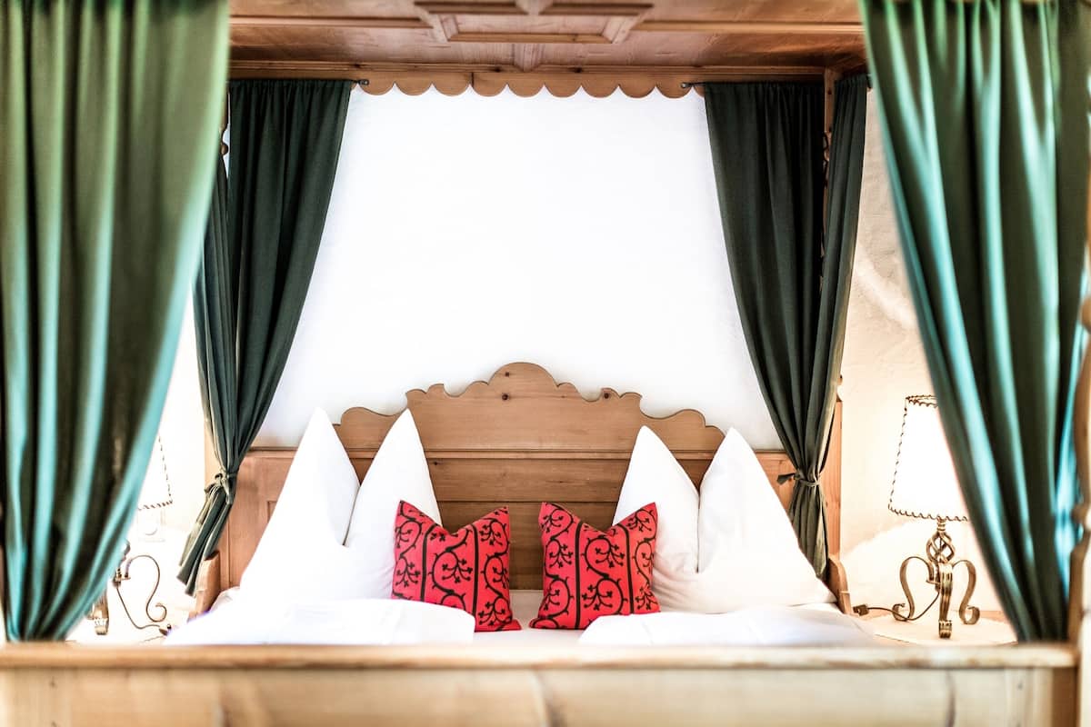 1 bedroom, in-room safe, iron/ironing board, free wifi