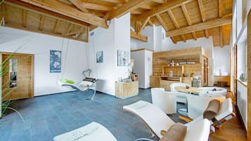 Sauna, masajes suecos, masajes deportivos y tratamientos faciales