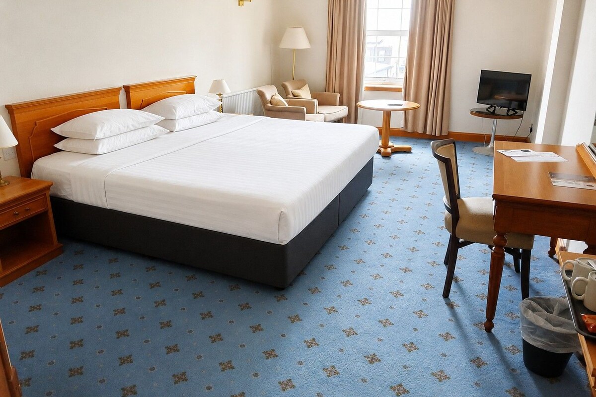 Classic Double or Twin Room, Accessible | Desk, iron/ironing board (on request), WiFi (free), bed sheets