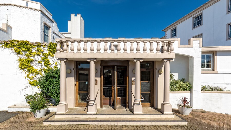 North West Castle Hotel