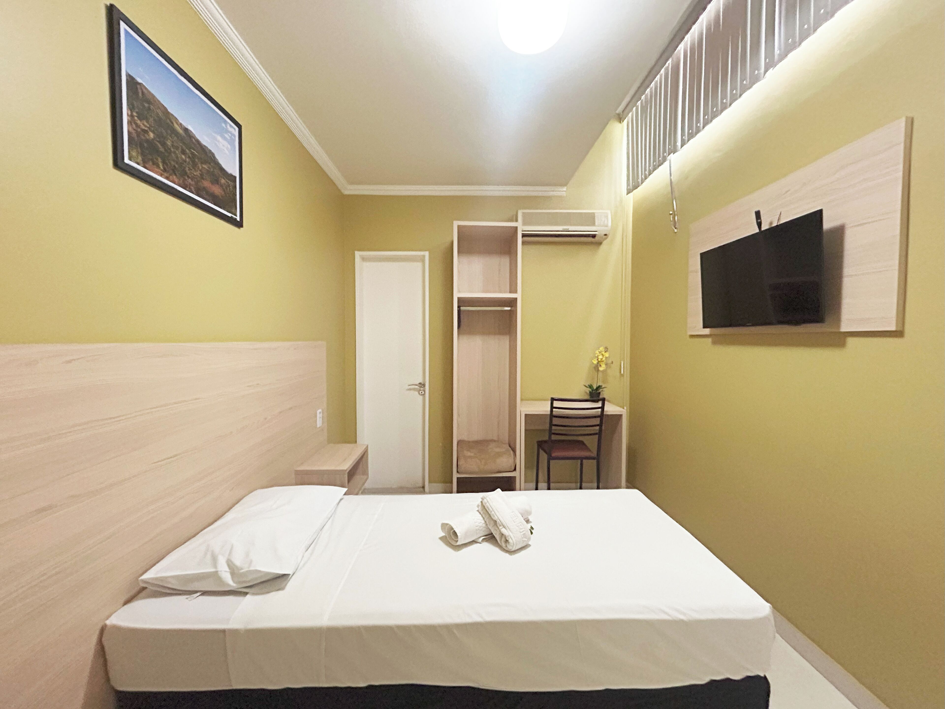 Standard Single Room | Minibar, desk, iron/ironing board, free WiFi