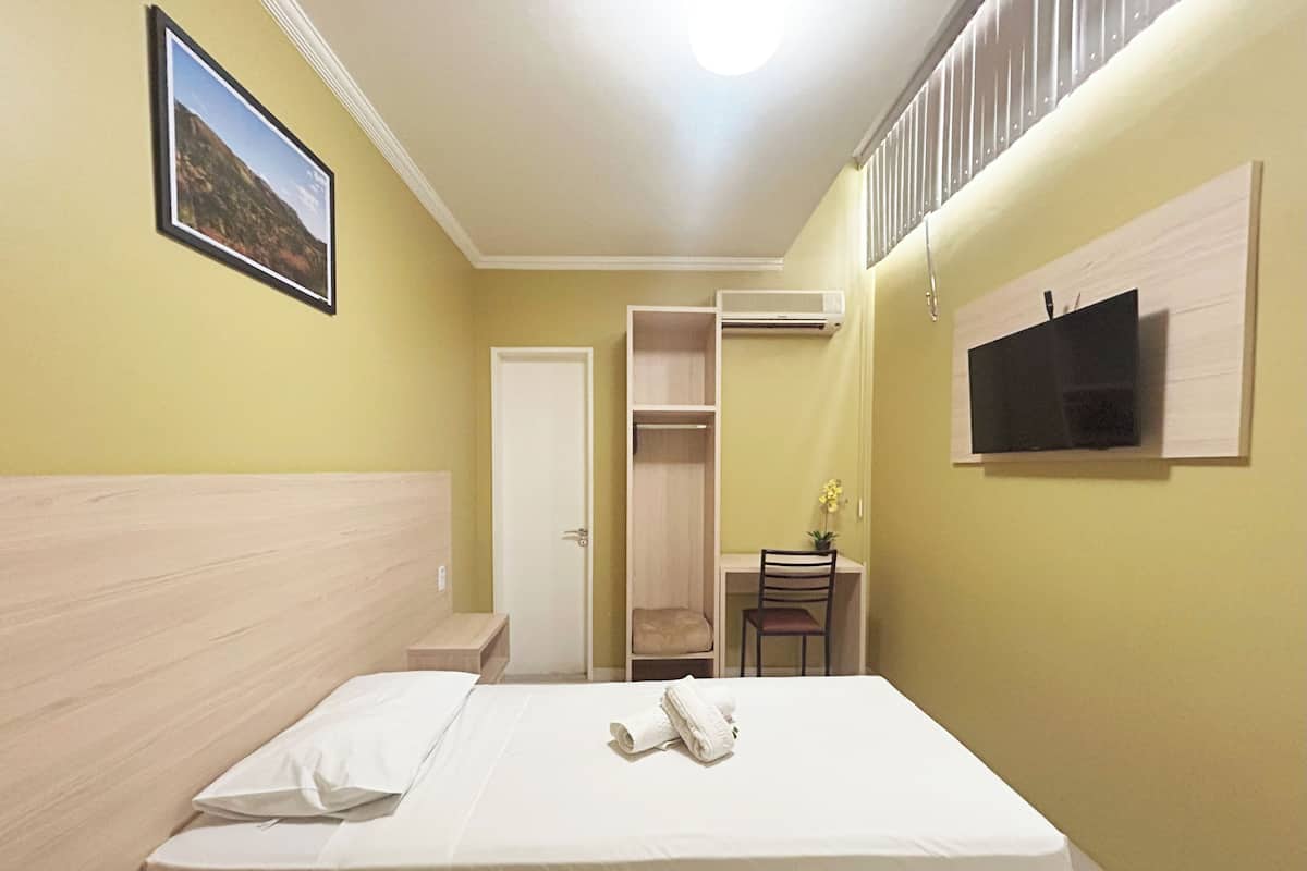 Standard Single Room | Minibar, desk, iron/ironing board, free WiFi