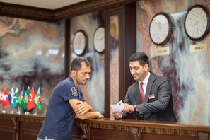 Reception - GRAND HOTEL BAKU CENTRAL PARK (Baku)