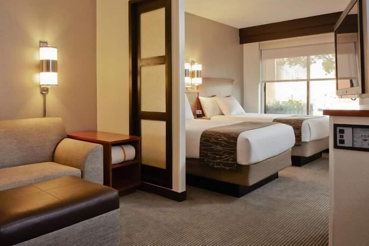 Caja de seguridad en la habitación, escritorio y insonorización