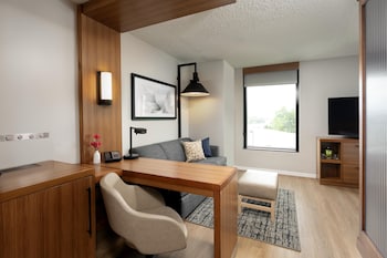 Suite, 1 King Bed | In-room safe, desk, soundproofing, iron/ironing board at Hyatt Place Bayamon