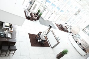 Lobby-Lounge