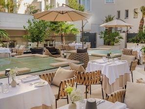 Frokost serveres