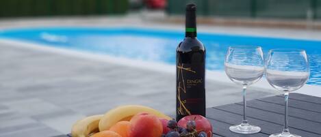 Außenpool, Liegestühle