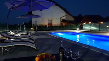 Outdoor pool, pool loungers