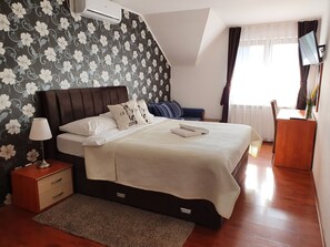 Standard Double Room | In-room safe, desk, blackout drapes, soundproofing - Villa Cancar (Rakovica)