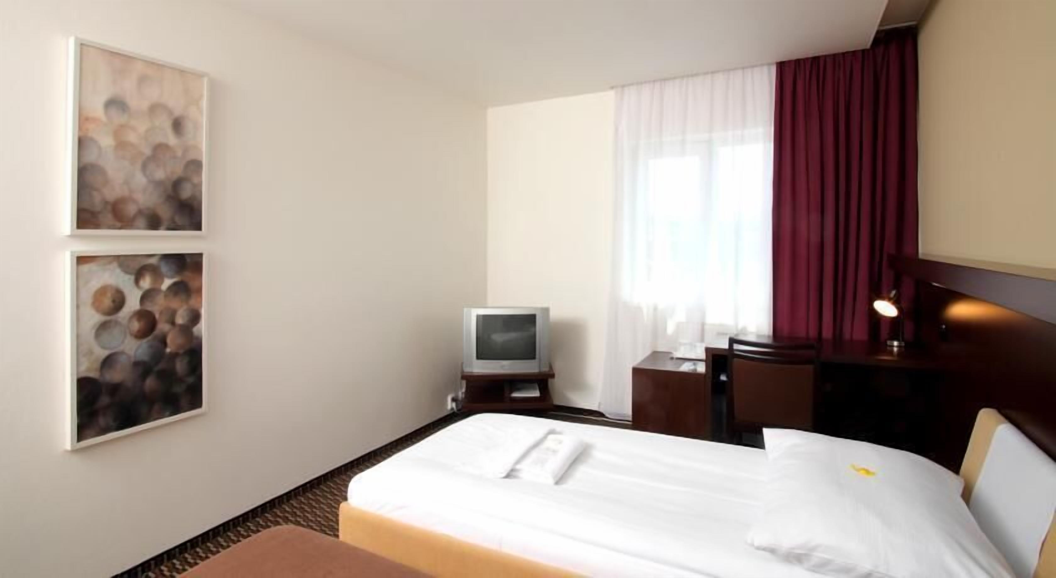 blackout curtains, iron/ironing board, free cots/infant beds, free wifi