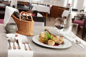 Restaurant - Hotel Sněžka (Spindleruv Mlyn)