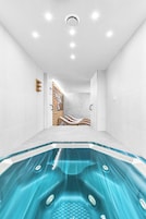 Bañera de hidromasaje interior