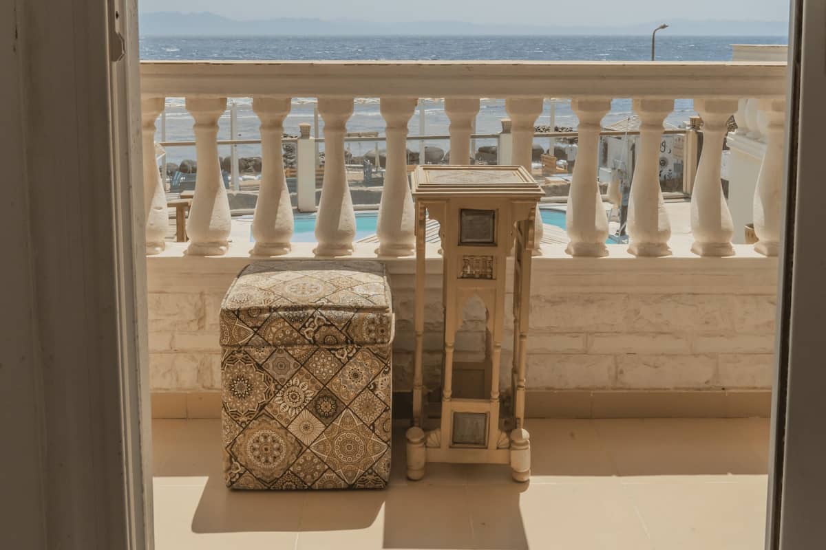 Premium bedding, in-room safe, desk, iron/ironing board