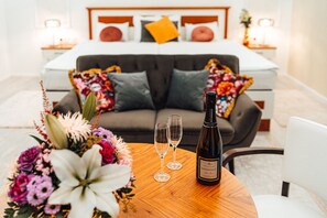 Honeymoon Suite (Spa Access)