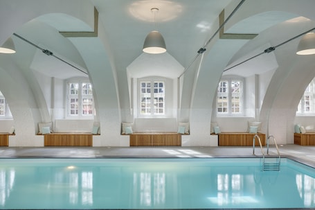 Indoor pool. Chateau Herálec Boutique Hotel & Spa by L'OCCITANE