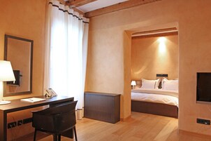 Premium bedding, minibar, in-room safe, desk