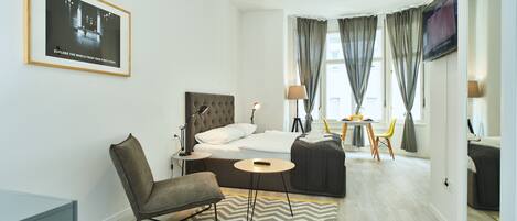 Iron/ironing board, free WiFi, bed sheets