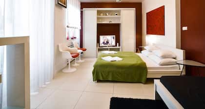 Central Downtown Apartments by Irundo