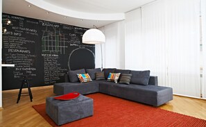 ZP2 Two Bedroom Petrinjska | Sala de estar | Una Smart TV