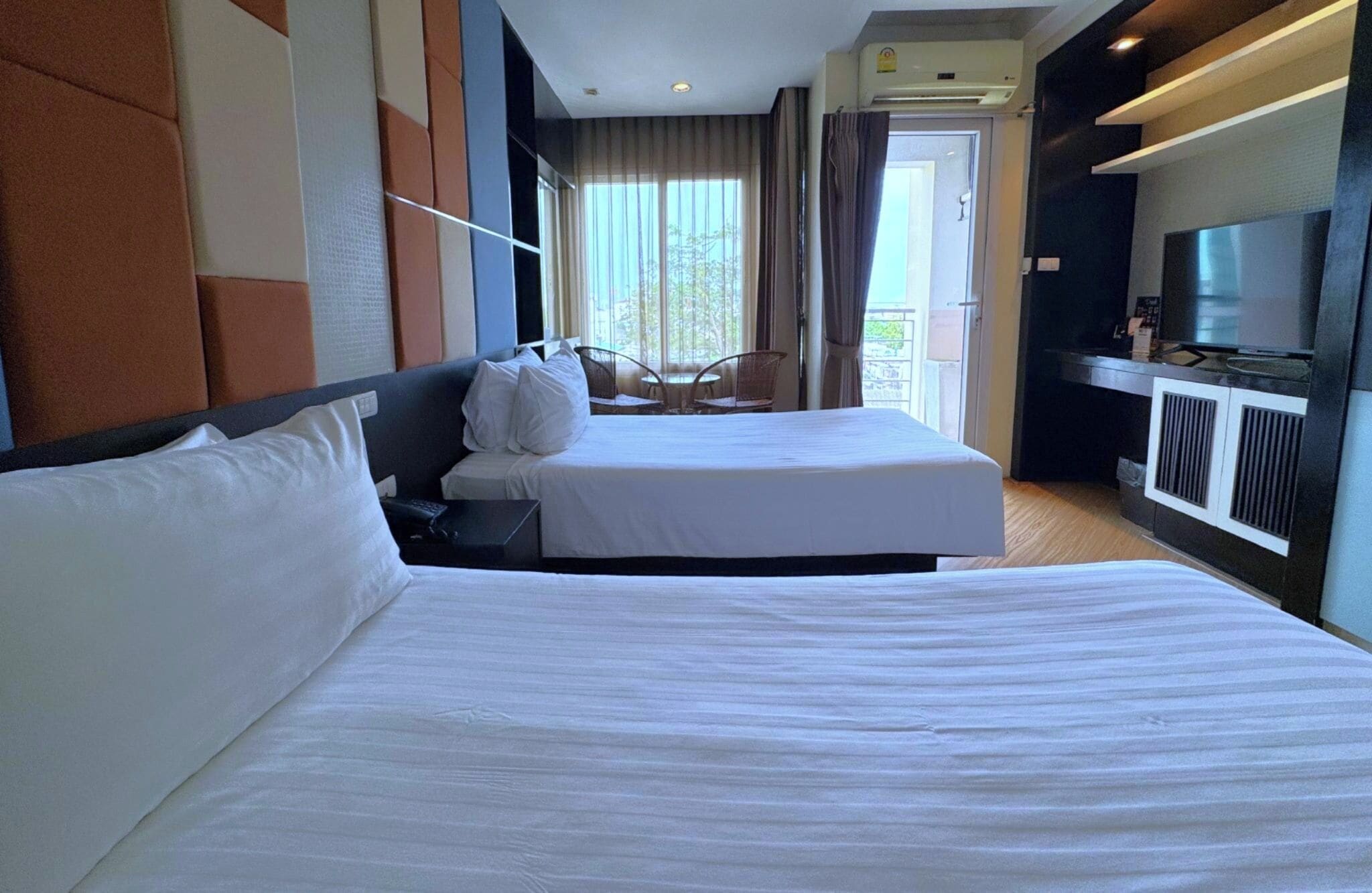 Superior Twin Room, 2 Twin Beds, City View | City view