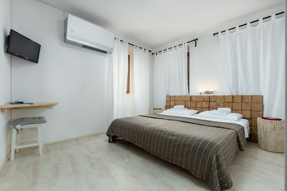 Double Room, City View