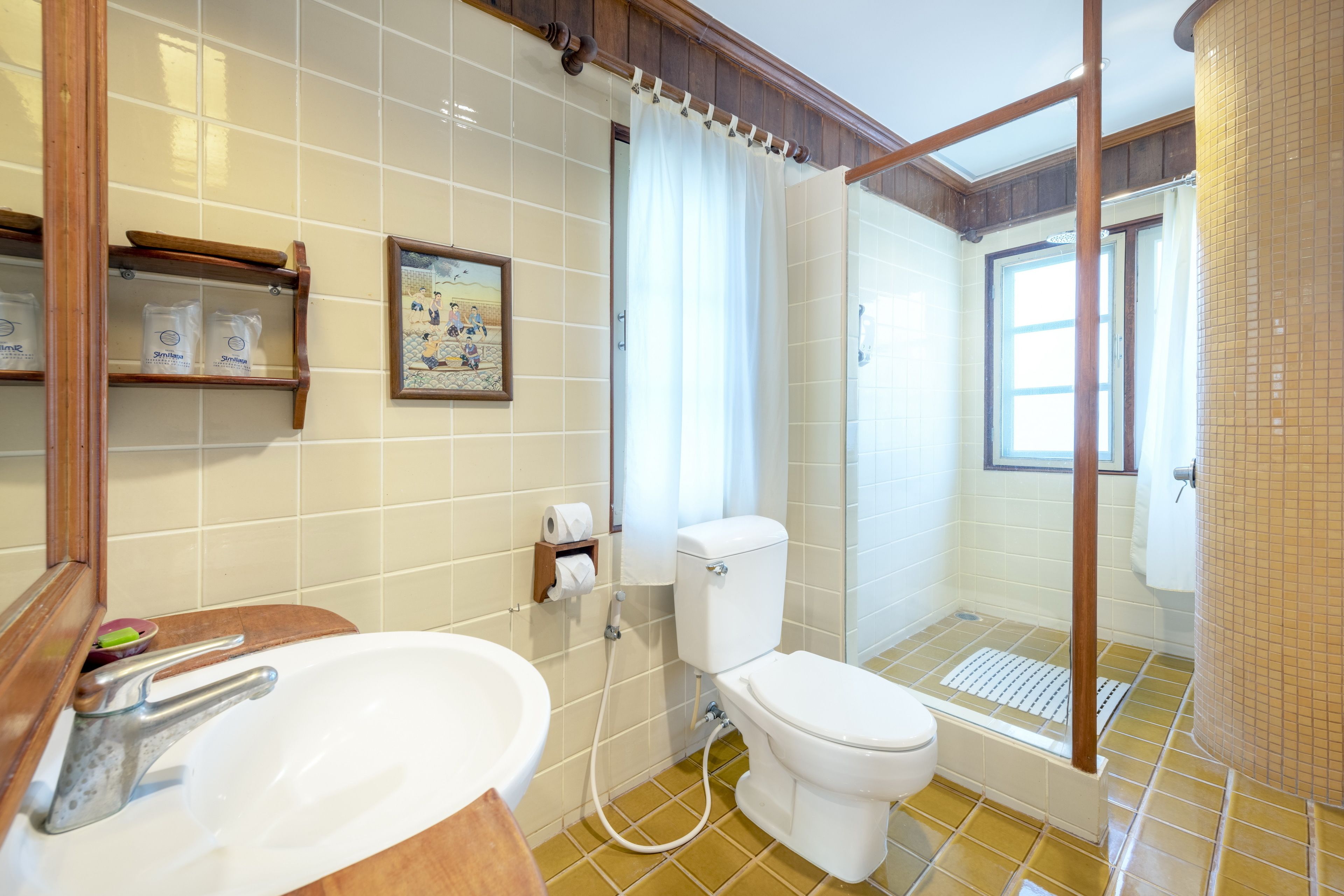 shower, free toiletries, hair dryer, bathrobes