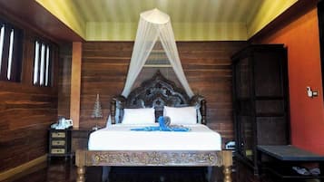 ๊ทธ๋๋ ์ค์ํธ | ๊ณ ๊ธ ์นจ๊ตฌ, ๋ฏธ๋๋ฐ, ๊ฐ์ค ๋ด ๊ธ๊ณ , ์ฑ
์