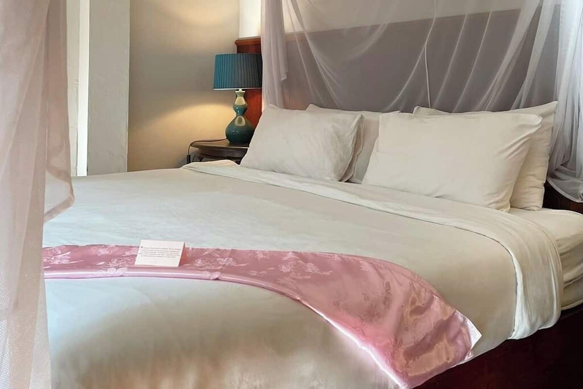 Deluxe Double Room | Premium bedding, minibar, in-room safe, desk