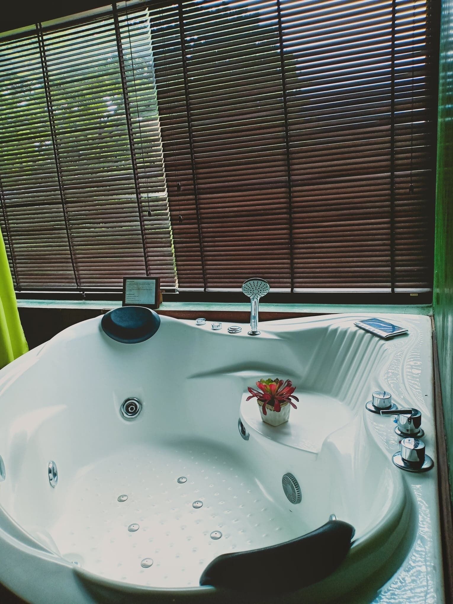 junior suite | bathroom | shower, deep-soaking bathtub, rainfall showerhead, free toiletries