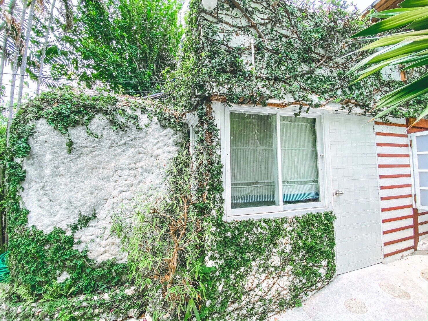 studio, garden view | minibar, in-room safe, desk, free wifi