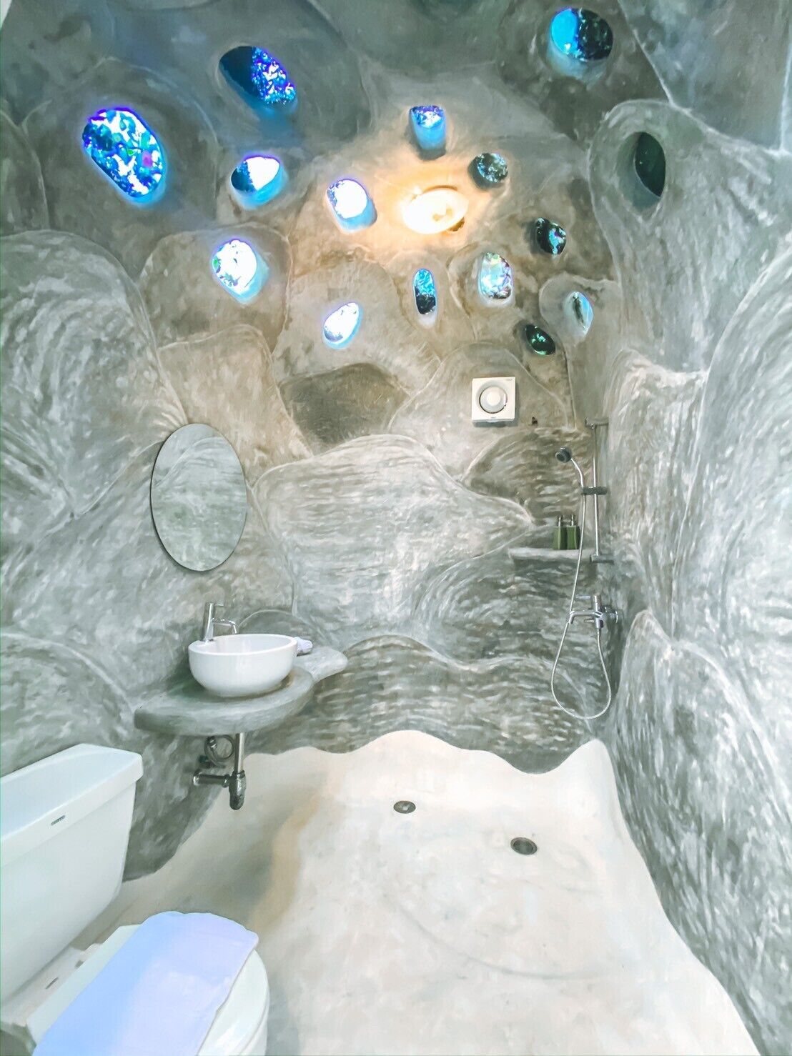 studio, garden view | bathroom | shower, free toiletries, hair dryer, towels