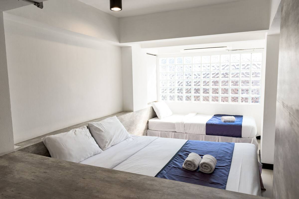 Family room | Cortinas blackout, Wi-Fi de cortesia