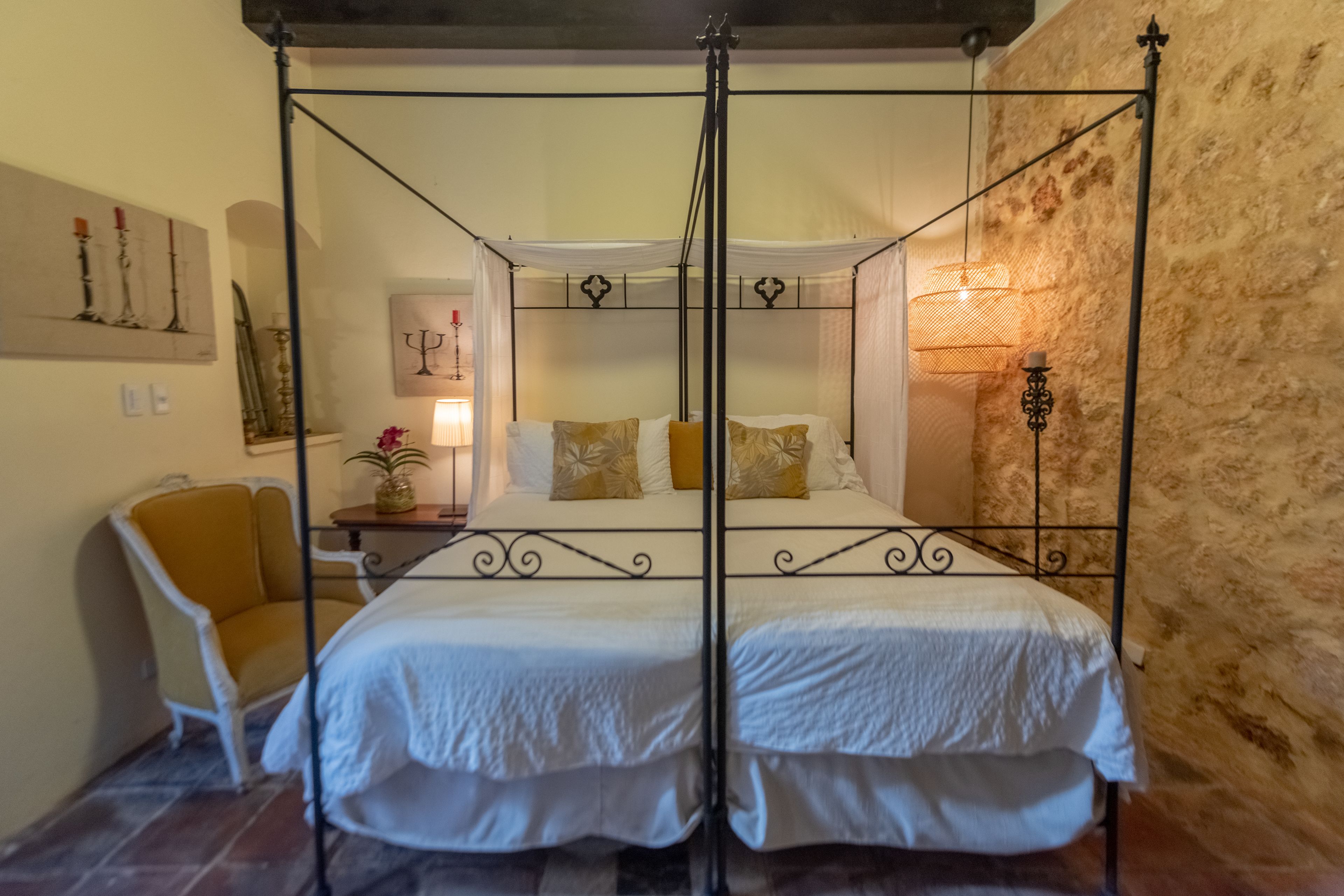 standard  room | in-room safe, desk, iron/ironing board, free wifi