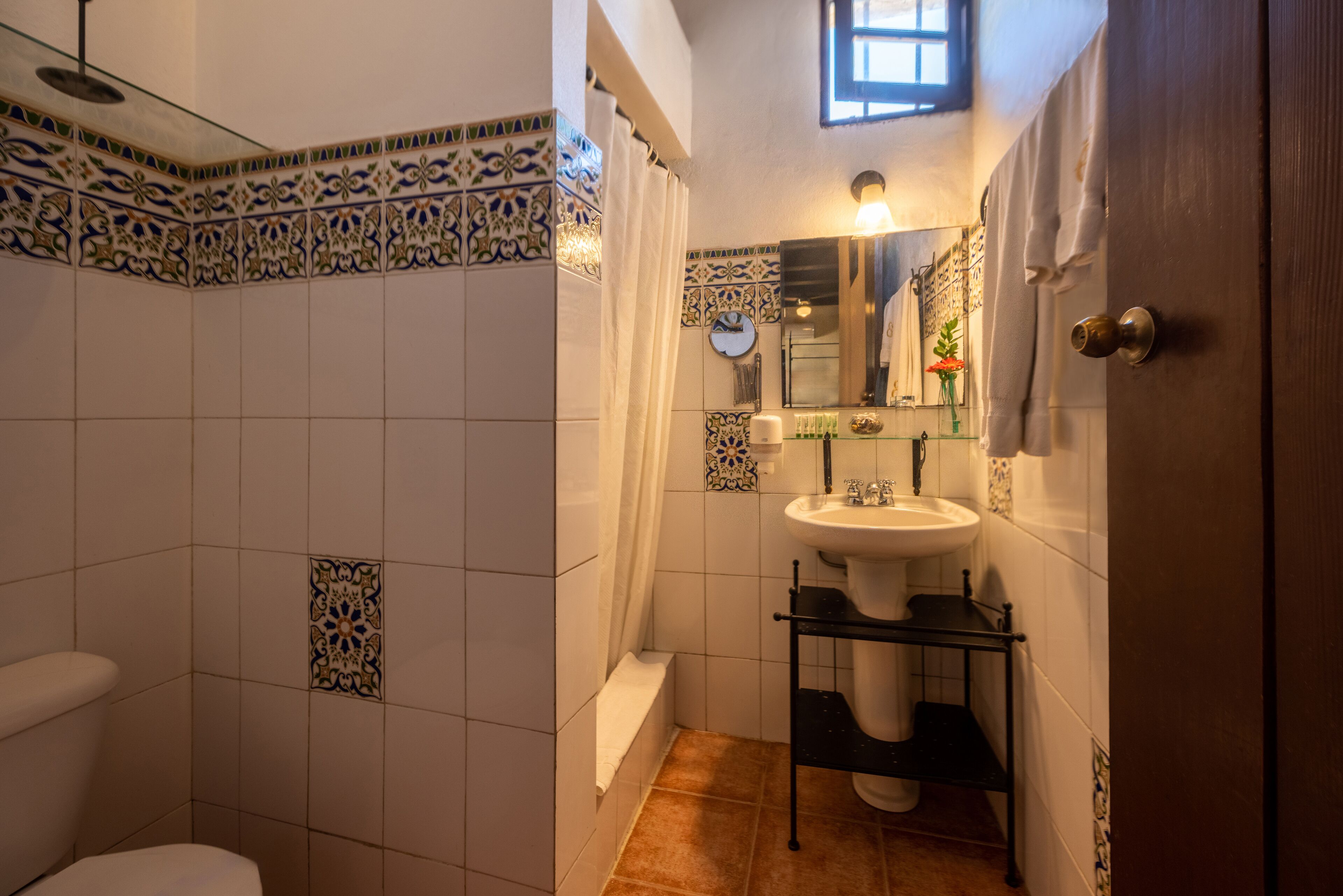 comfort room | bathroom | shower, free toiletries, hair dryer, towels