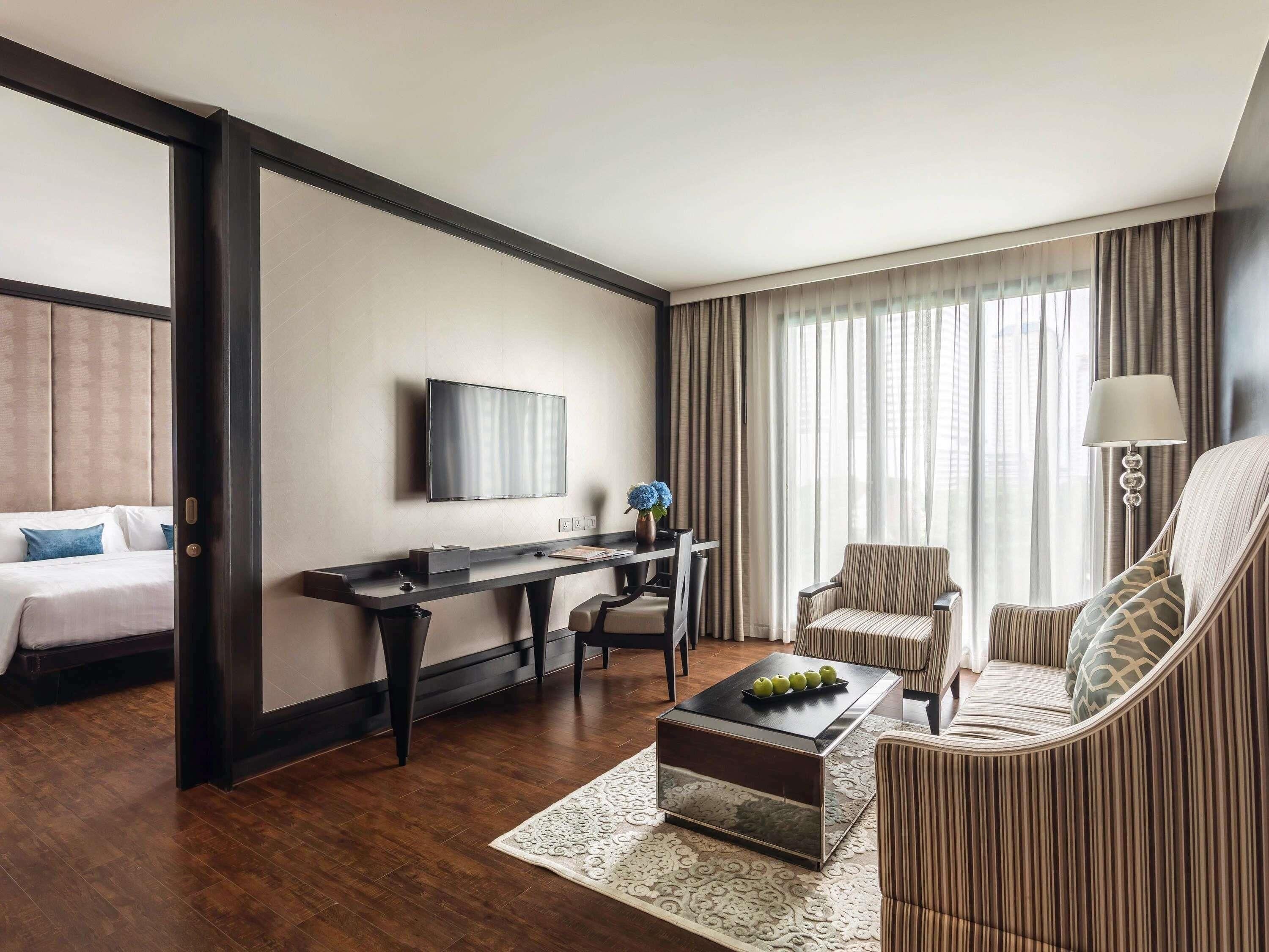 Suite Eksekutif, 1 Tempat Tidur King | Seprai premium, brankas, meja kerja, dan ruang kerja ramah laptop