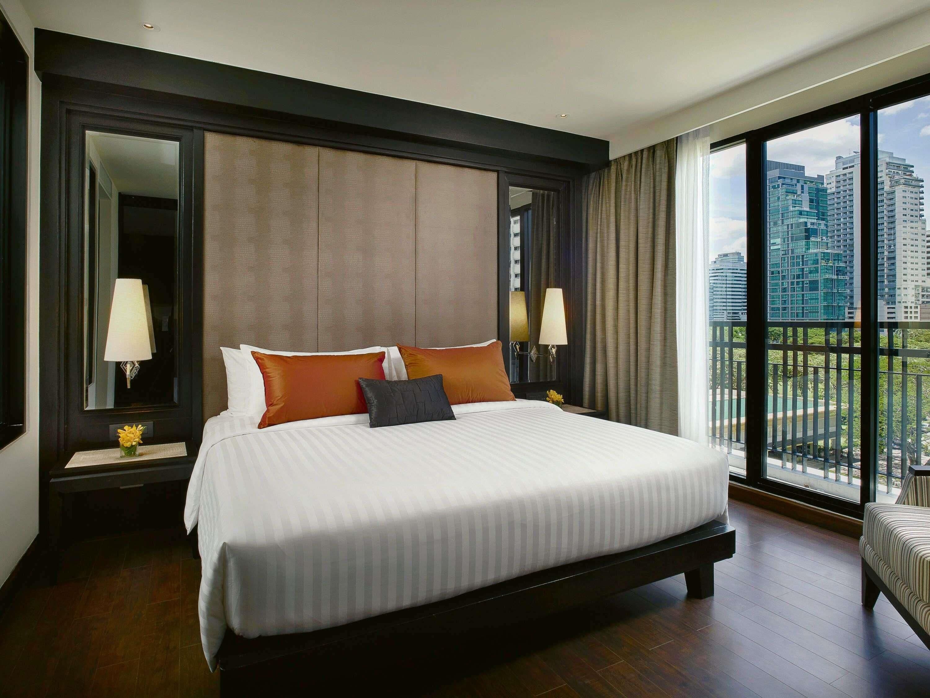 Suite Eksekutif, 1 Tempat Tidur King | Seprai premium, brankas, meja kerja, dan ruang kerja ramah laptop