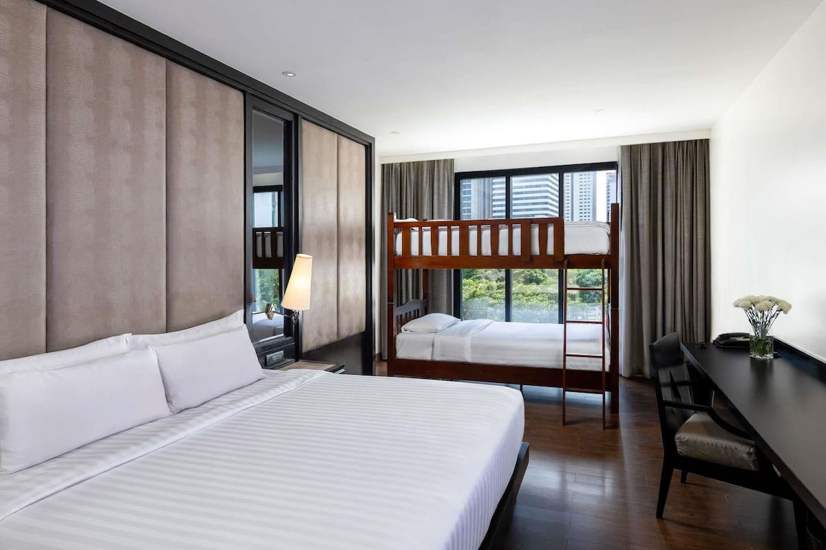 Habitación familiar (with Bunk Bed) | Ropa de cama de alta calidad y caja de seguridad en la habitación