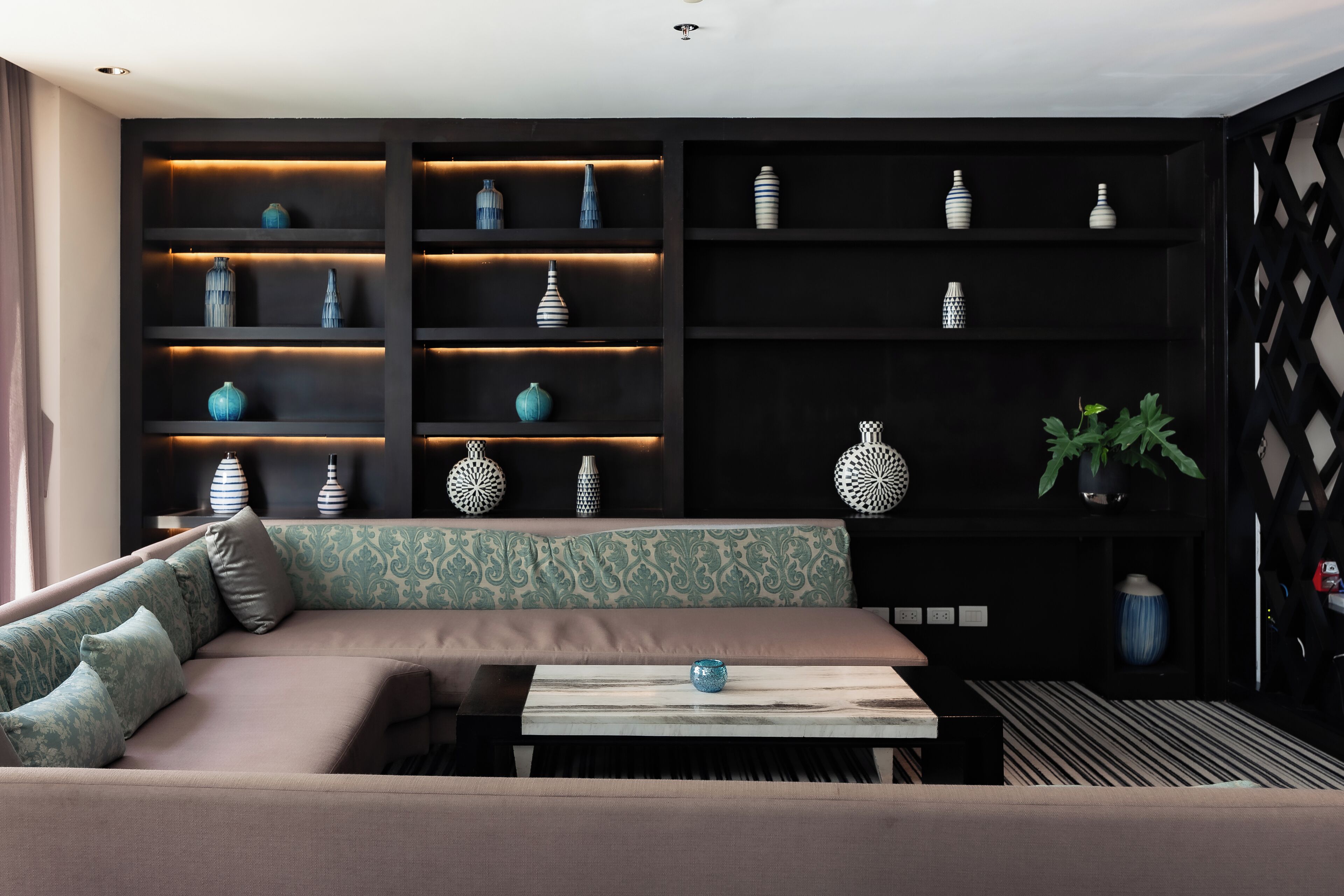 executive room, 1 king bed | executive lounge